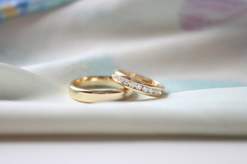 diy candle ring centerpiece: Elevate Your Table Without Breaking the Bank