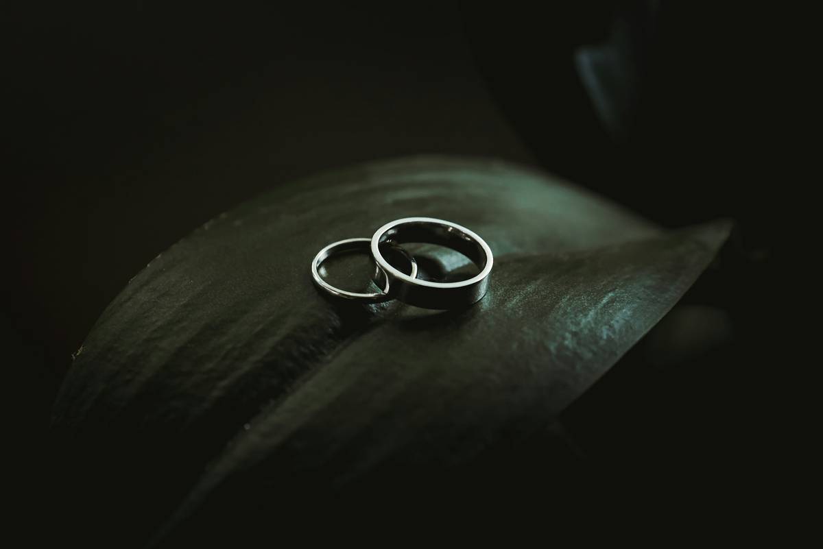 Elegant diy candle ring centerpiece on rustic dining table with linen runner